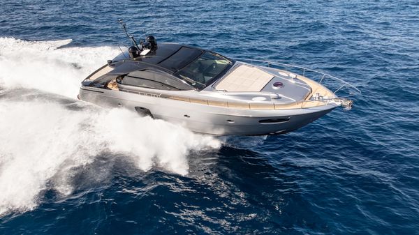 Pershing 70 image