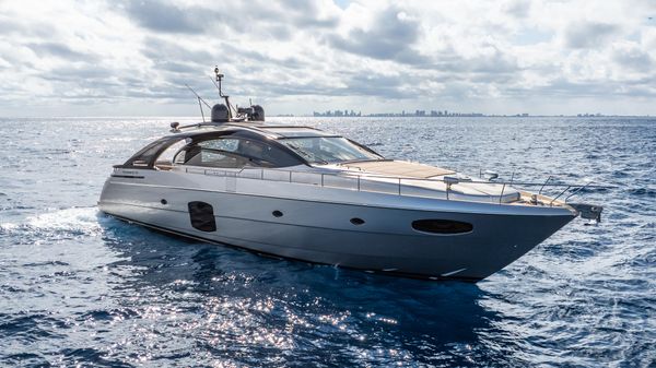 Pershing 70 image