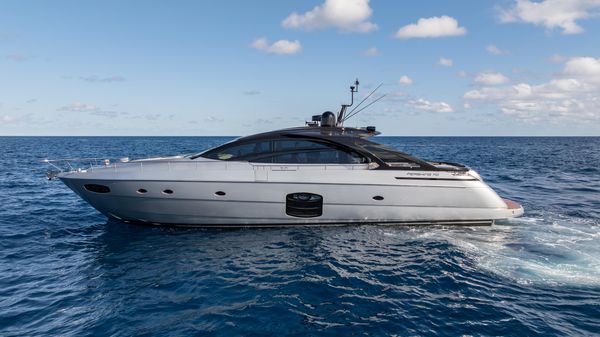 Pershing 70 image