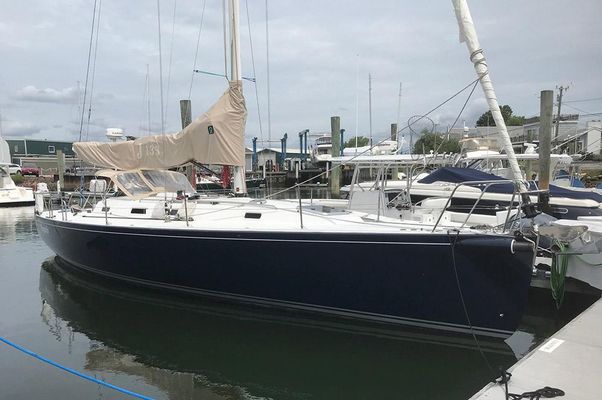 J Boats J/133 - main image