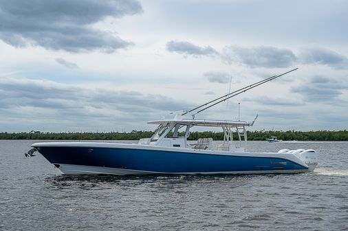 Everglades 435 Center Console image