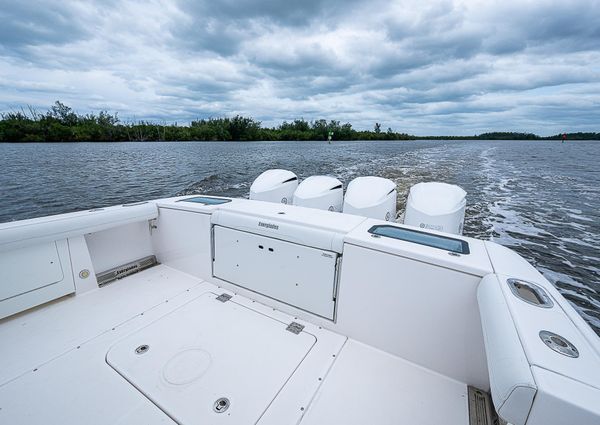 Everglades 435 Center Console image