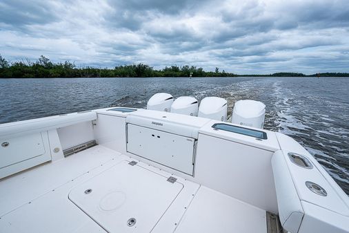 Everglades 435 Center Console image