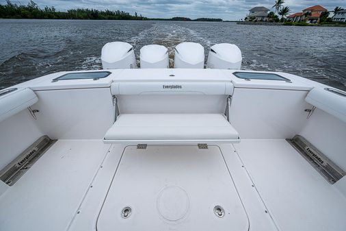 Everglades 435 Center Console image