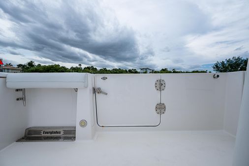 Everglades 435 Center Console image