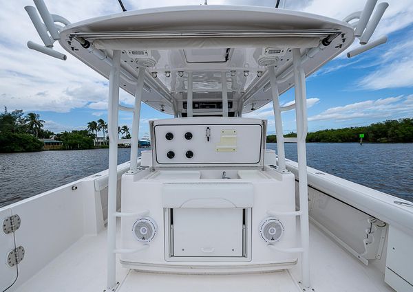 Everglades 435 Center Console image