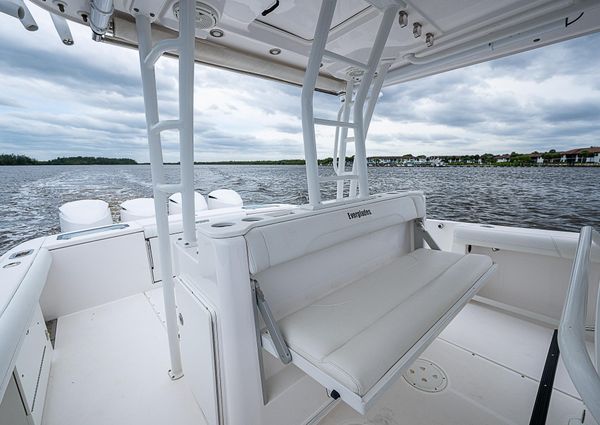 Everglades 435 Center Console image