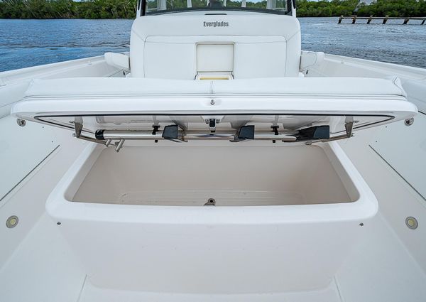 Everglades 435 Center Console image