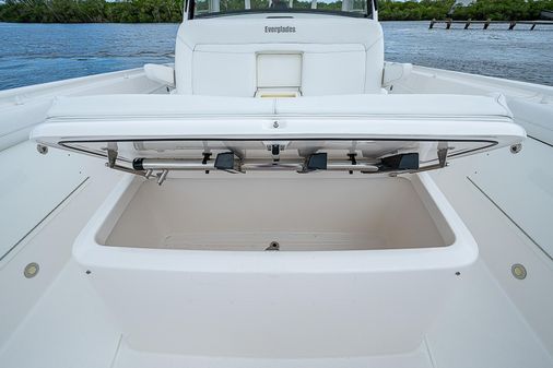 Everglades 435 Center Console image