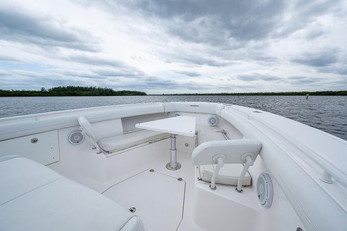 Everglades 435 Center Console image