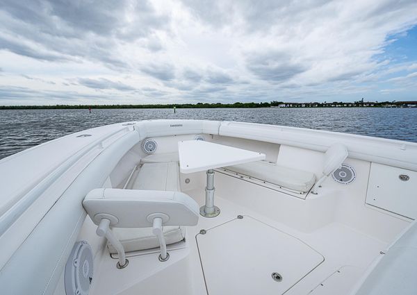 Everglades 435 Center Console image