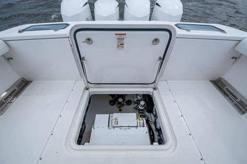 Everglades 435 Center Console image