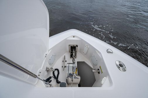 Everglades 435 Center Console image