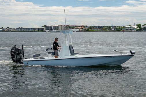 Yellowfin 24 Bay CE image