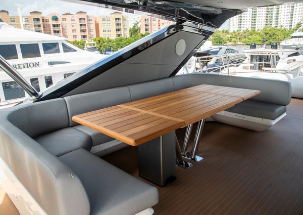 Sunseeker 88 Yacht image