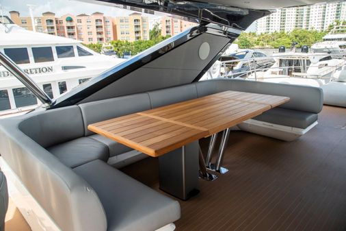 Sunseeker 88 Yacht image