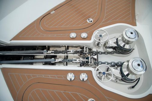 Sunseeker 88 Yacht image