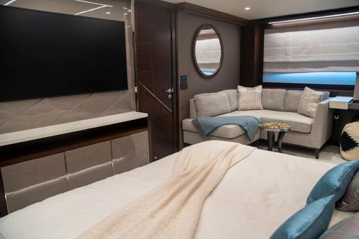 Sunseeker 88 Yacht image