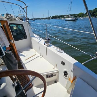 Nautilus Pilothouse 36 image