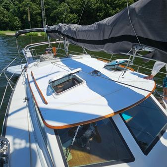 Nautilus Pilothouse 36 image