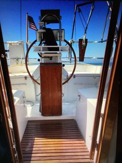 Nautilus Pilothouse 36 image