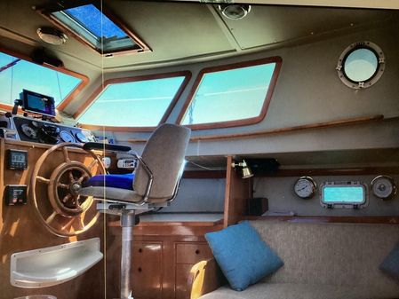 Nautilus Pilothouse 36 image