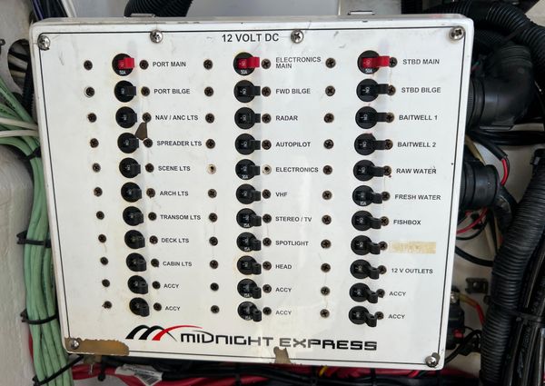 Midnight-express 39-CENTER-CONSOLE image