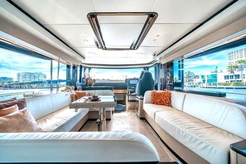 Absolute 52 Navetta image