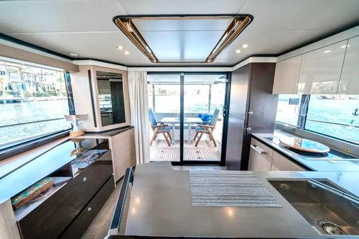 Absolute 52 Navetta image