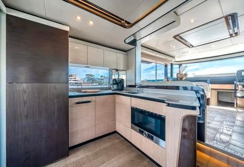 Absolute 52 Navetta image