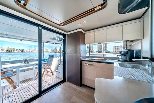 Absolute 52 Navetta image