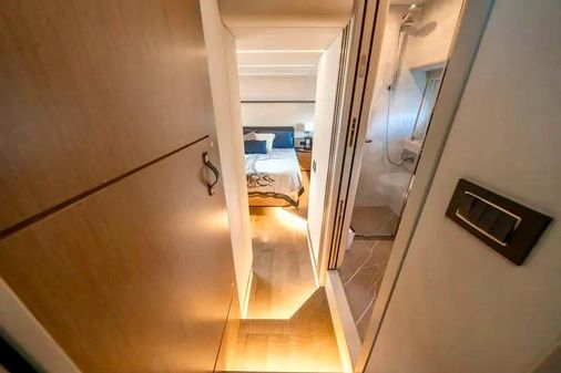 Absolute 52 Navetta image