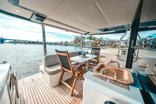 Absolute 52 Navetta image