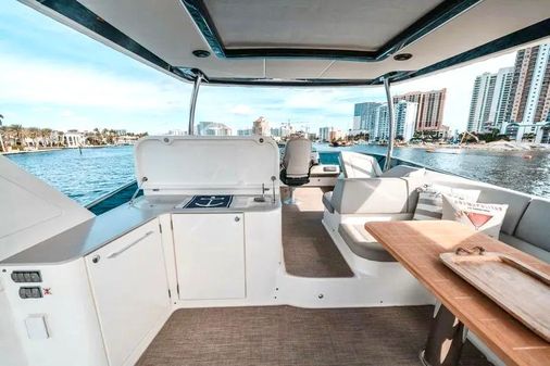 Absolute 52 Navetta image