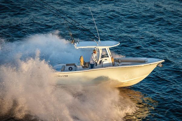 Sea-pro 262-CENTER-CONSOLE - main image