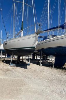 Beneteau OCEANIS-351 image