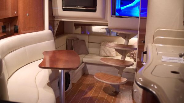 Sea Ray 320 Sundancer image