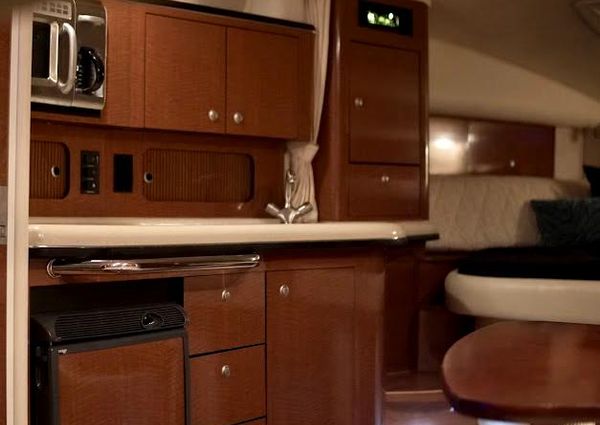 Sea Ray 320 Sundancer image