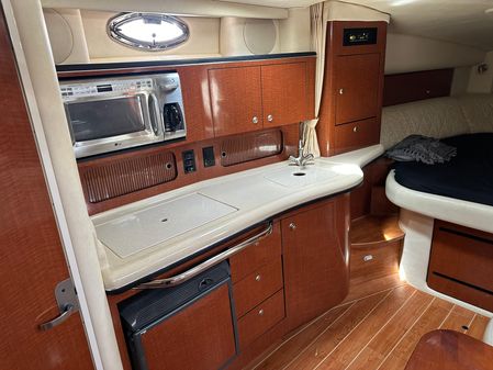 Sea Ray 320 Sundancer image