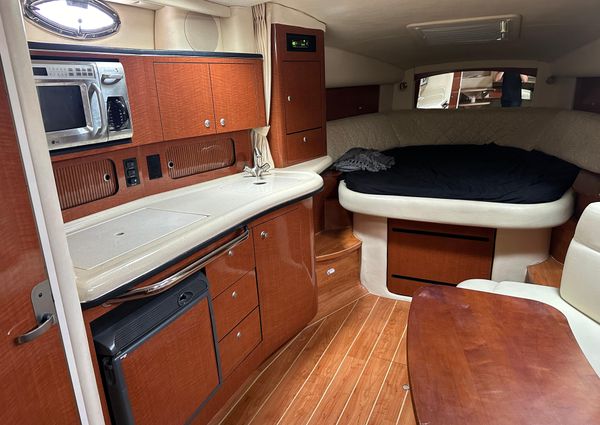 Sea Ray 320 Sundancer image