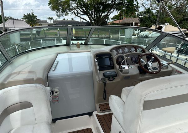 Sea Ray 320 Sundancer image