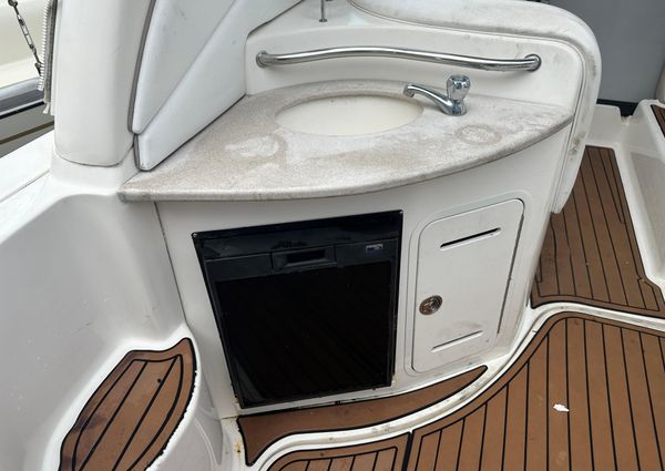 Sea Ray 320 Sundancer image