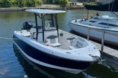 Robalo 242 EXPLORER