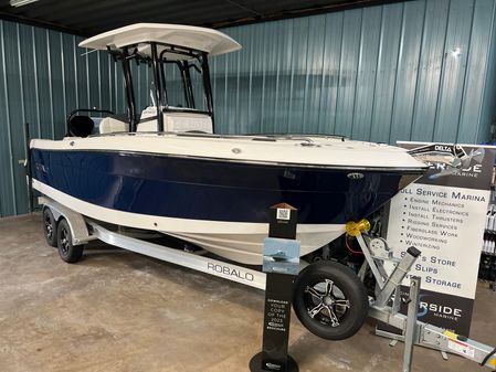 Robalo 242 EXPLORER image