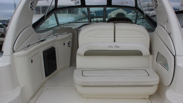 Sea Ray 300 Sundancer image