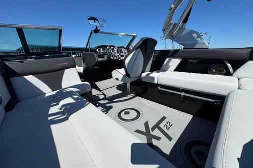 MasterCraft XT22 image