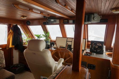 Sea Ranger 55 Pilot House image