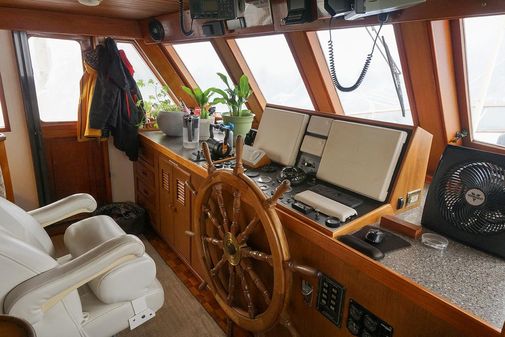 Sea Ranger 55 Pilot House image