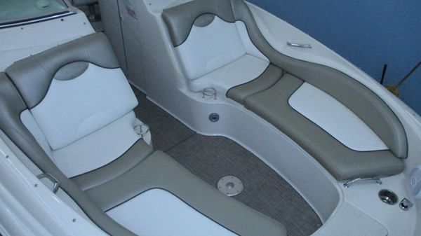 Sea-ray 270-SUNDECK image