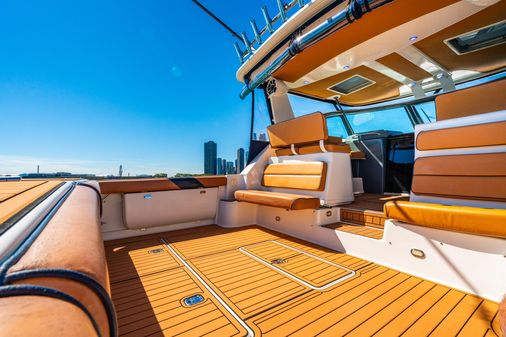 Tiara Yachts 3800 Open image